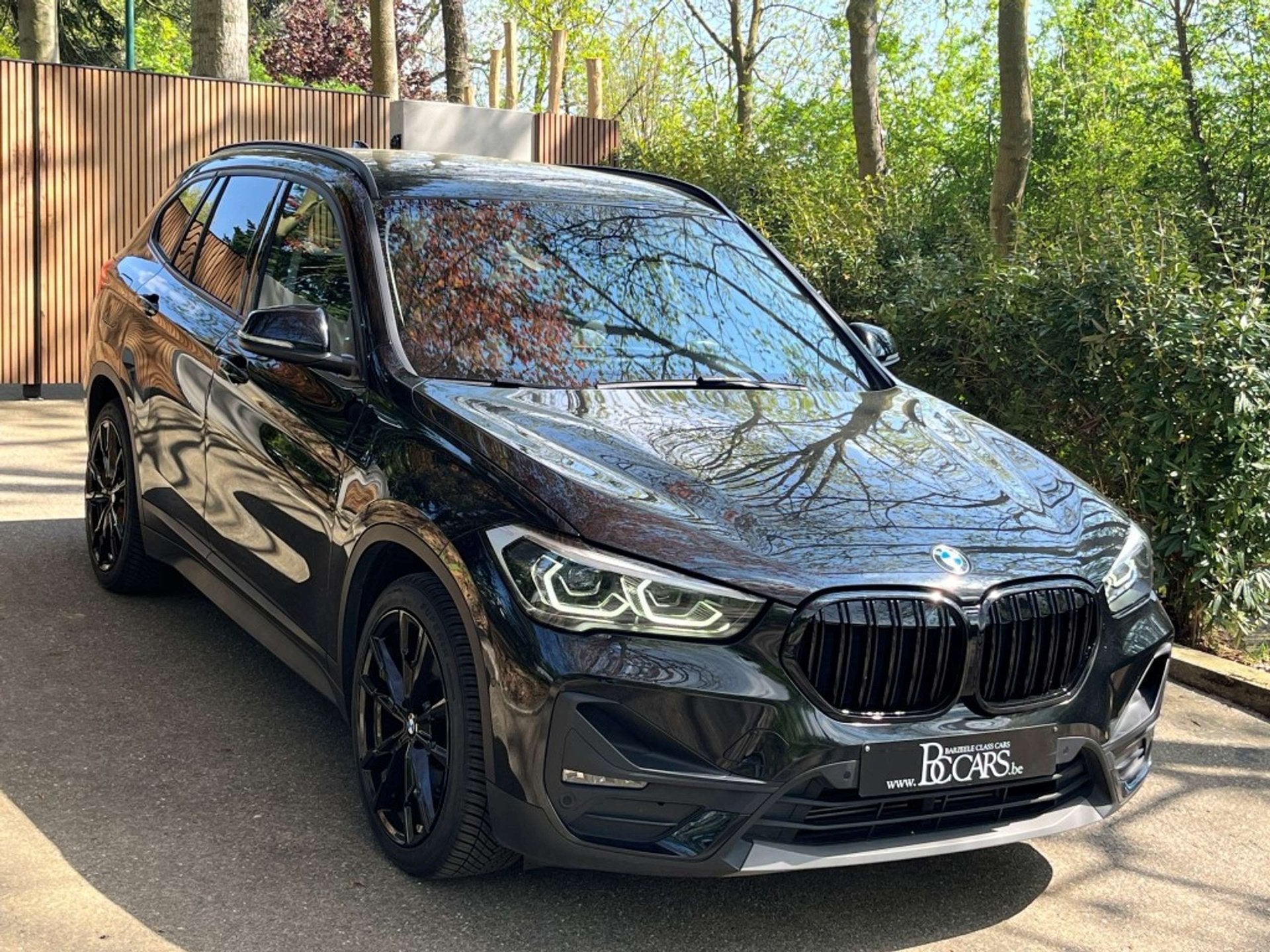 BMW X1 25e Full Led-Prof-Leer-Head Up-Zetelverw-Cam-19", Auto's, BMW, Dealer onderhouden, Gebruikt, Zwart, Bedrijf