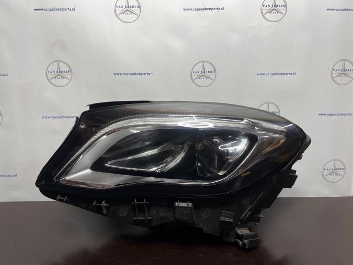 Phare gauche d'un Mercedes GLA, Autos : Pièces & Accessoires, Éclairage, Mercedes-Benz, Utilisé, 3 mois de garantie