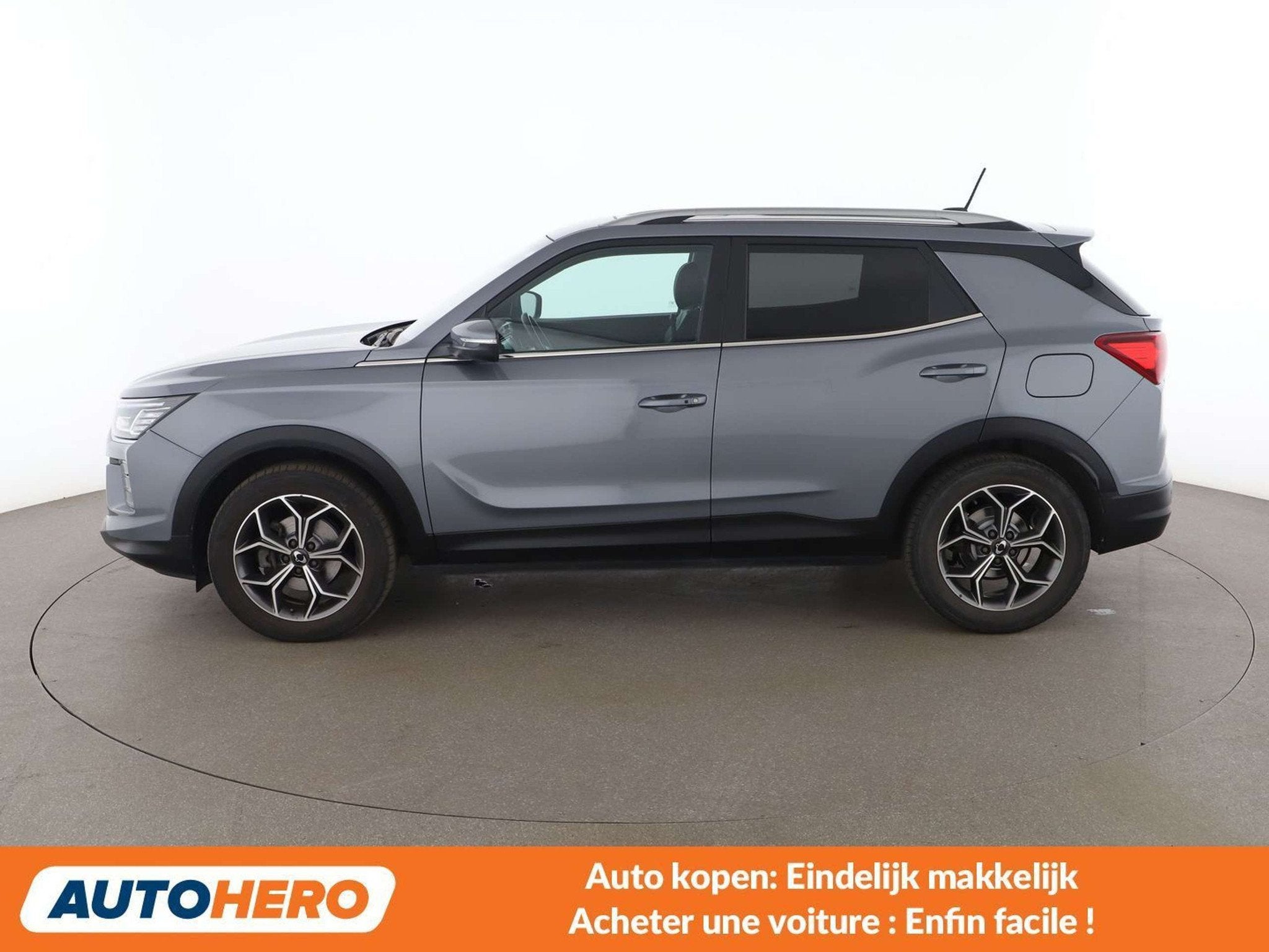 SsangYong Korando 1.5 T-GDI Amber 4x2 (automatique), Cuir, Argent ou Gris, Achat, Noir