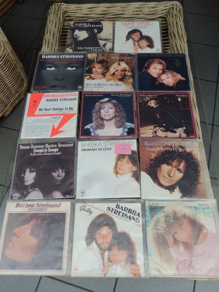 Barbra Streisand lot van 14 singles voor 5 euro!, Gebruikt, 7 inch, Ophalen of Verzenden, Fotohoes