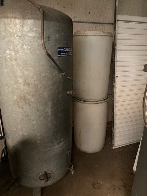 gegalvanizeerde watertank en zware waterpomp, Installation