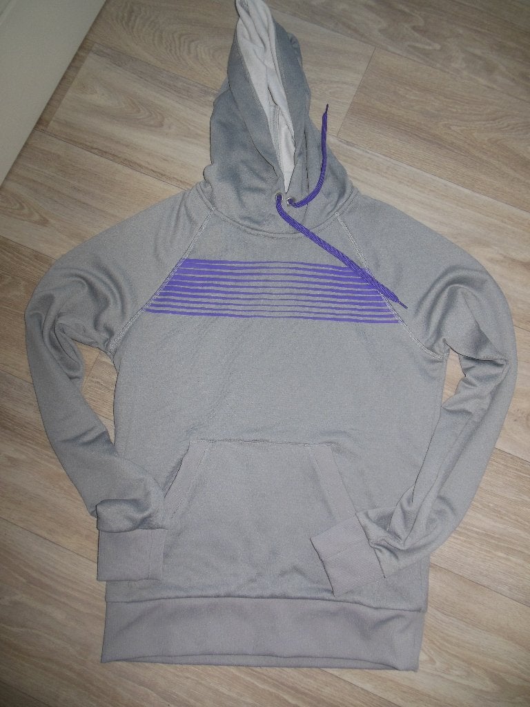 hoodie S in nieuwstaat, Enlèvement ou Envoi, Comme neuf, Taille 36 (S), Gris