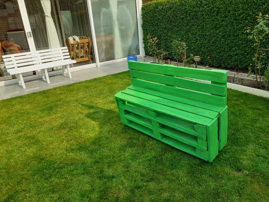Banc en bois de palette, Contacten en Berichten, Reisgenoten en Carpoolers