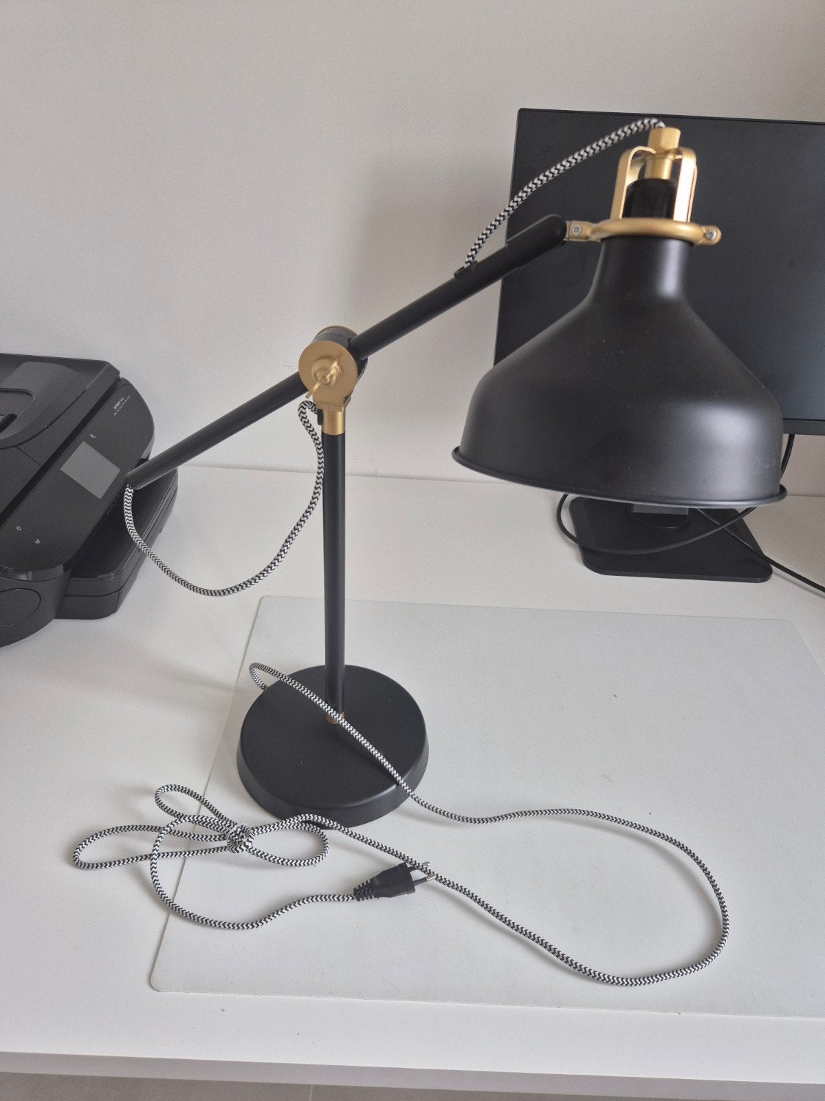 Lampe de bureau noire, Industriel, Enlèvement ou Envoi, 42 cm, Lampe de bureau