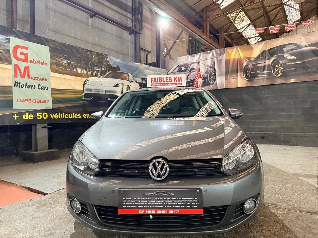 Volkswagen Golf 6 1.6TDI GPS Airco PDC, Auto's, Euro 5, Golf, Dealer onderhouden, Zilver of Grijs