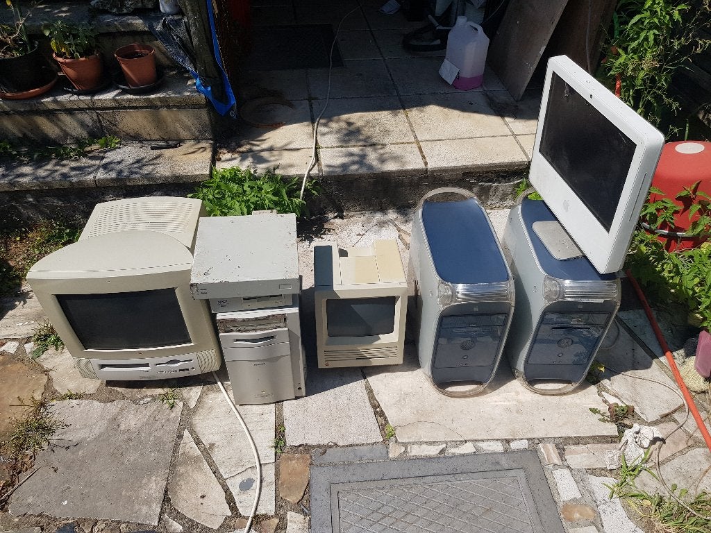 Lot oude apple macintosh vintage computers, Computers en Software, Vintage Computers, Ophalen, Apple Macintosh Plus 1MB