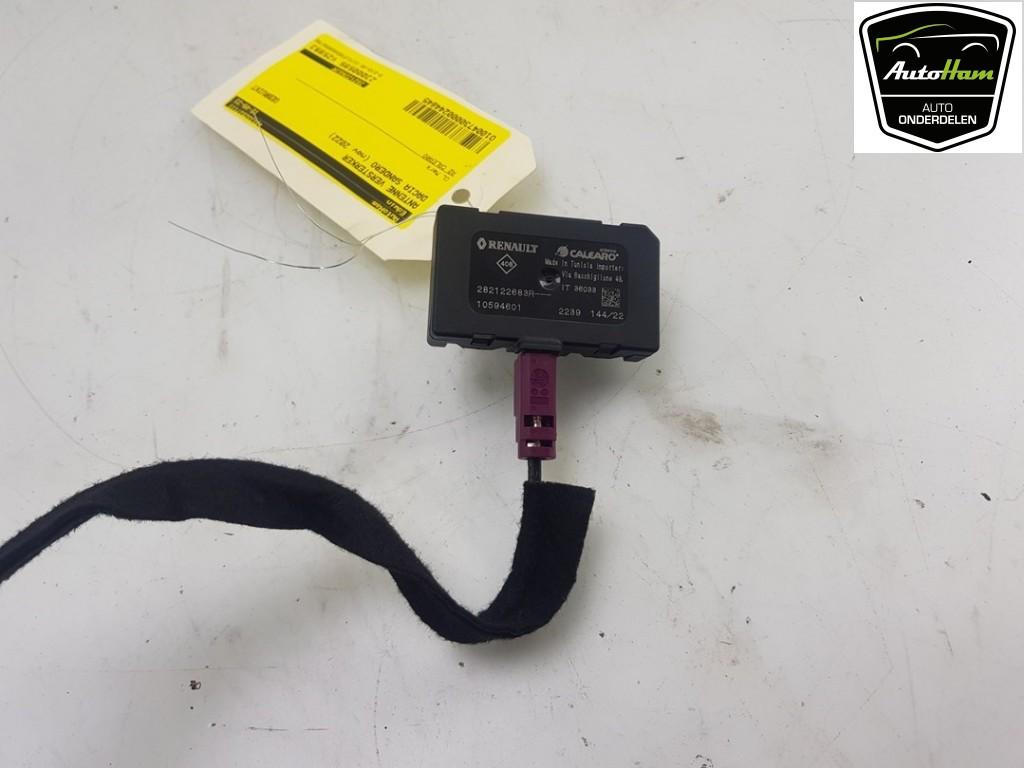 AMPLIFICATEUR D'ANTENNE Dacia Sandero III (|282122683R|), Utilisé, Dacia