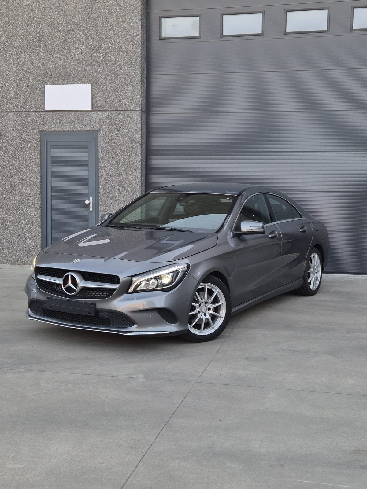 Mercedes cla 180 Benzine 2017 - 56.000km - Automaat, Cuir, Euro 6, Noir, Automatique