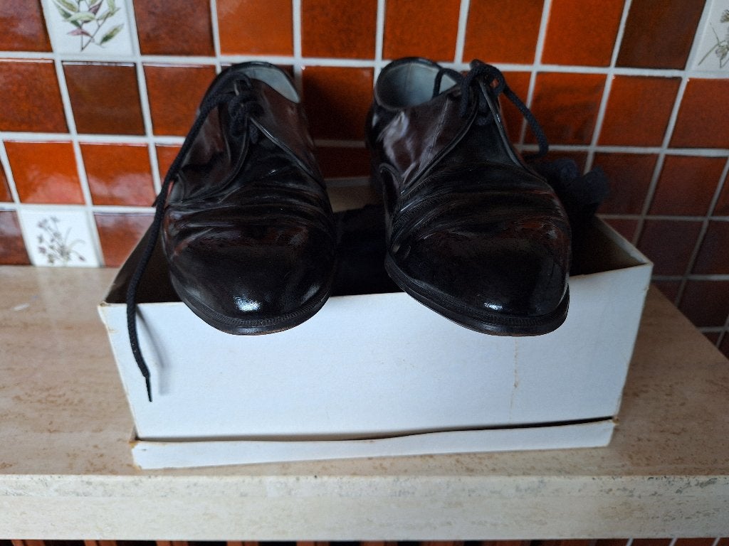 Zwarte lakeé schoenen maat 42, Ophalen, Zwart, Zo goed als nieuw, Veterschoenen