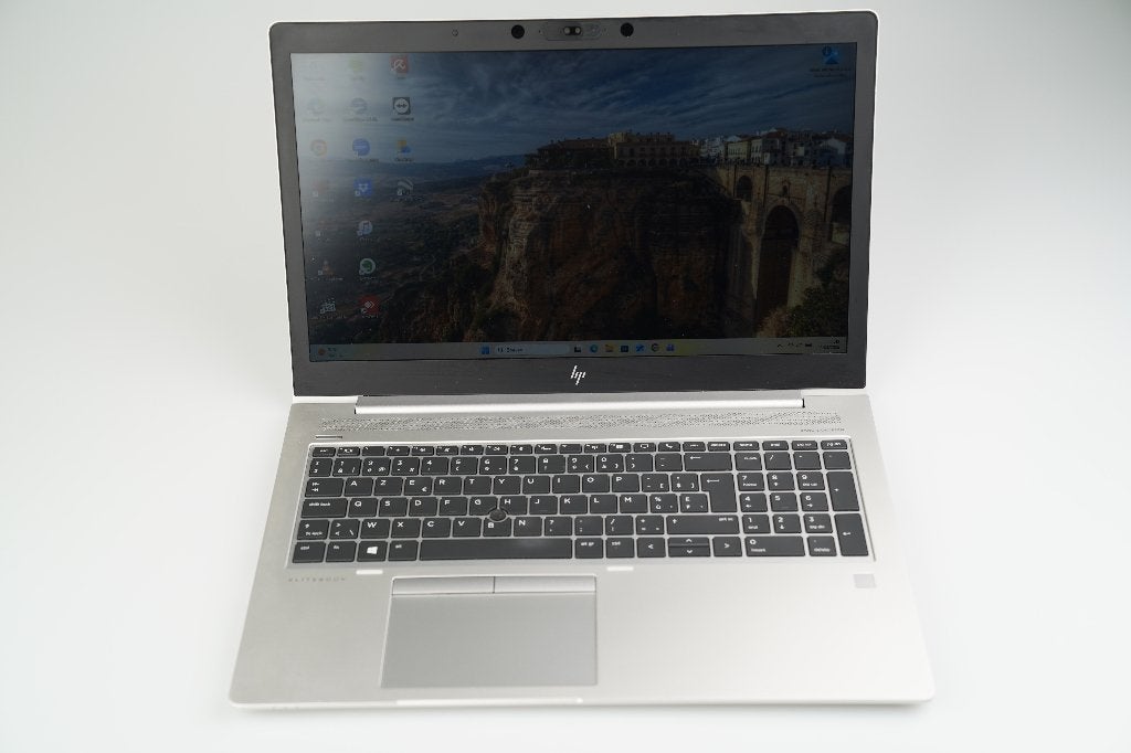 HP EliteBook G5, AMD Ryzen 5 Pro, 250 Go de SSD, 8 Go de RAM, 256 GB, 8 GB, Enlèvement, HP