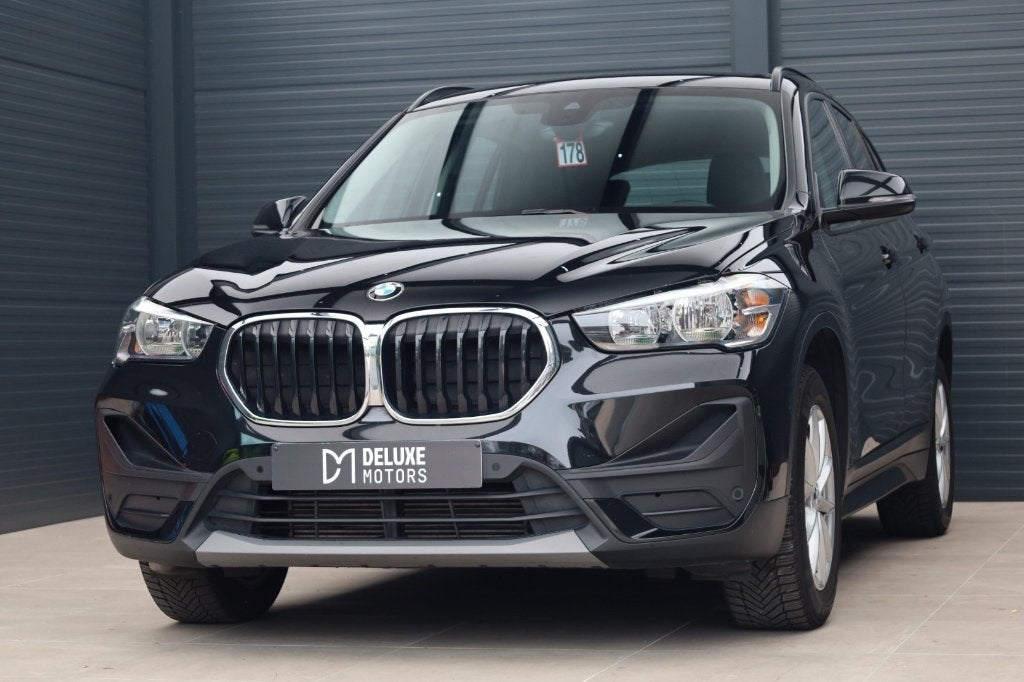 Attelage de remorque  Navi pour BMW X1 2.0 d sDrive18 Navi, Autos, Achat, Euro 6, Entreprise, Boîte manuelle