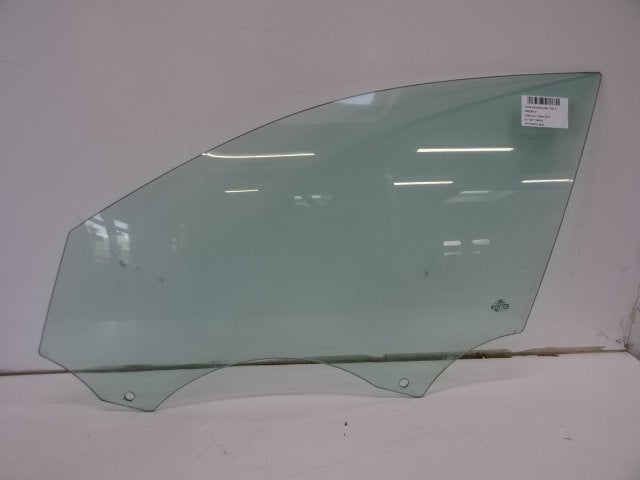 VITRE AVANT GAUCHE Audi A4 Avant (B8) (01-2007/12-2015), Auto-Union-Straße  1,
85057  Ingolstadt, DE, Info@audi.de, Audi, Utilisé