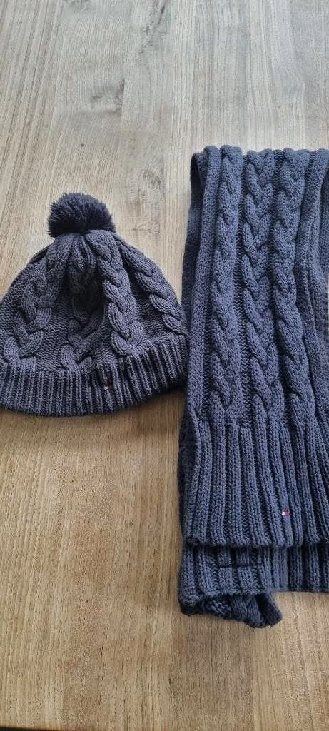 muts en sjaal Tommy Hilfiger maat L - XL, Gebruikt, Setje, 146 t/m 152, Jongen