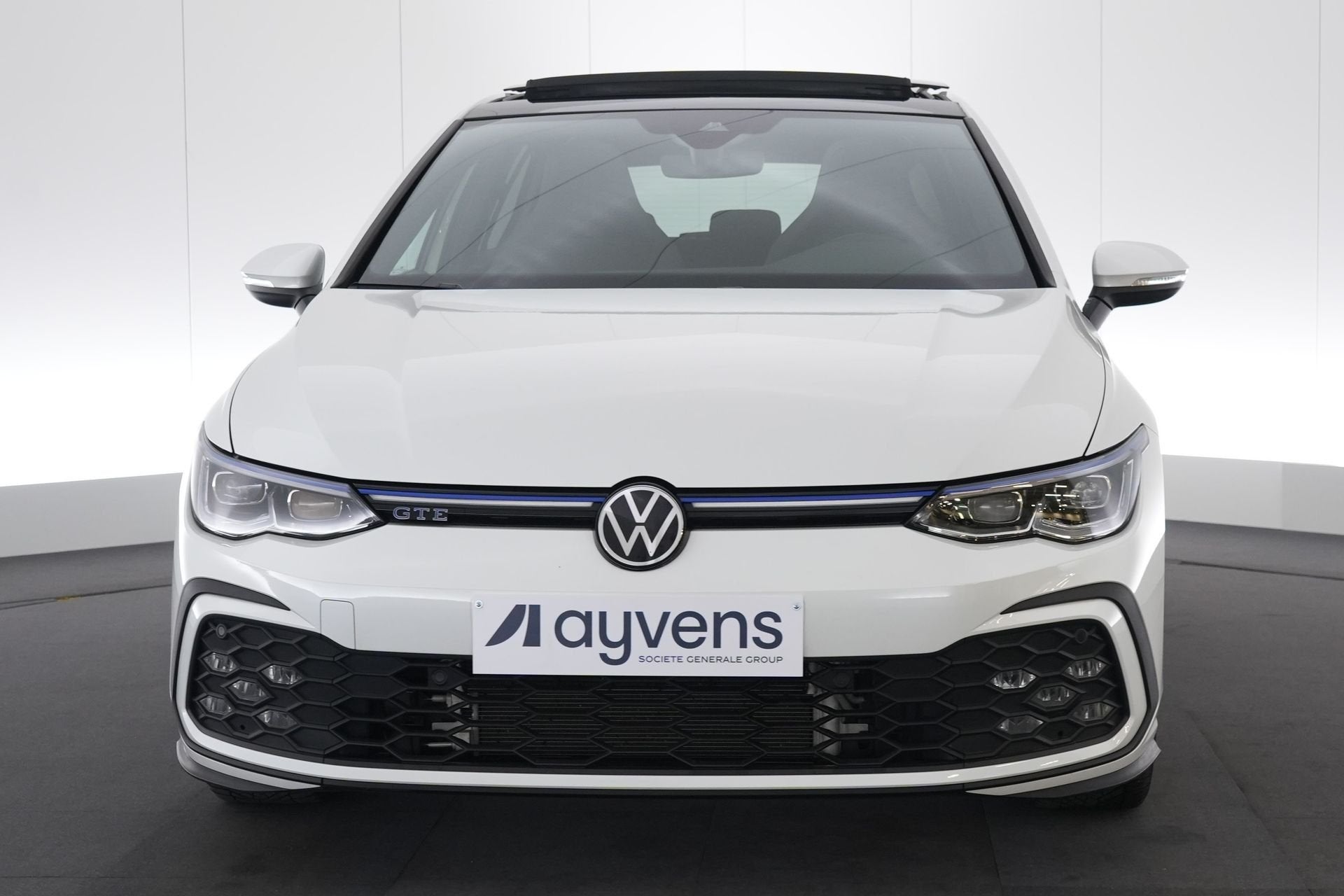 (2CBL097) VOLKSWAGEN GOLF VIII, Stof, Gebruikt, 27 g/km, Plug-in hybride