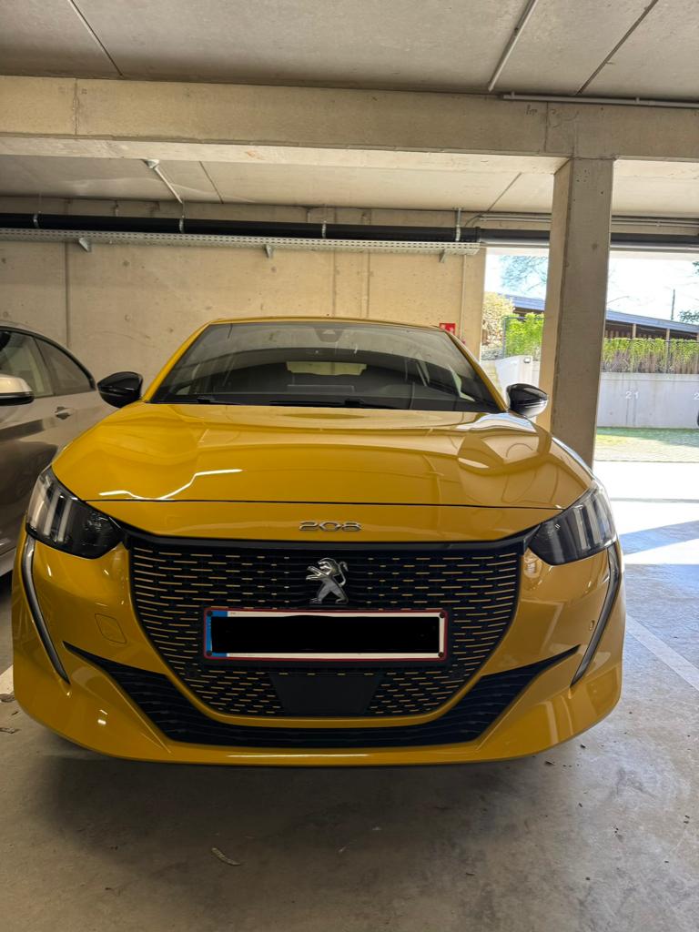 Peugeot 208e GT 2021, 49800km, Auto's, Peugeot, Zwart, Elektrisch, Particulier, Te koop