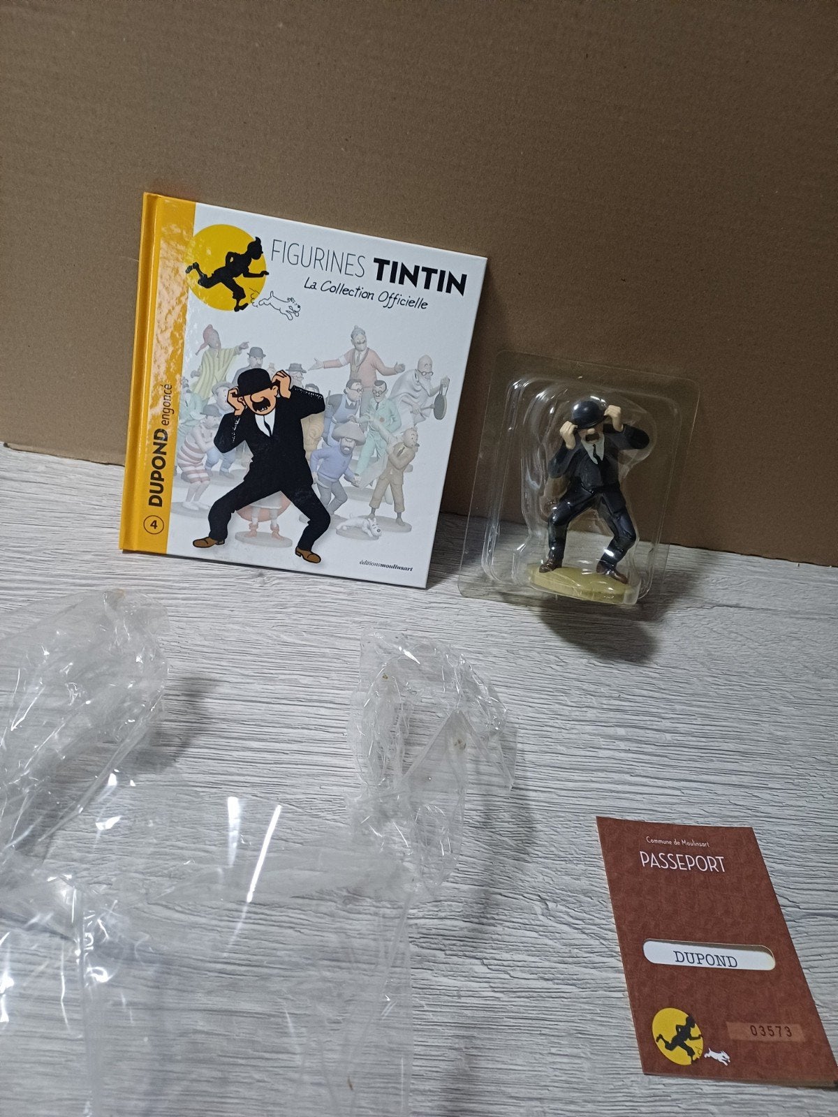 Figurine Dupond 4 Tintin, Enlèvement ou Envoi, Tintin, Comme neuf, Statue ou Figurine