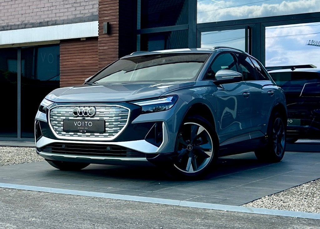 Audi Q4 e-Tron 82 kWh 40 S-LINE/HuD/ACC/CAM/LEDER/AMBI/LED, Auto's, Audi, Dealer onderhouden, 0 cilinders, https://public.car-pass.be/vhr/59171e22-0b58-4f39-a470-598c0f3dad7c