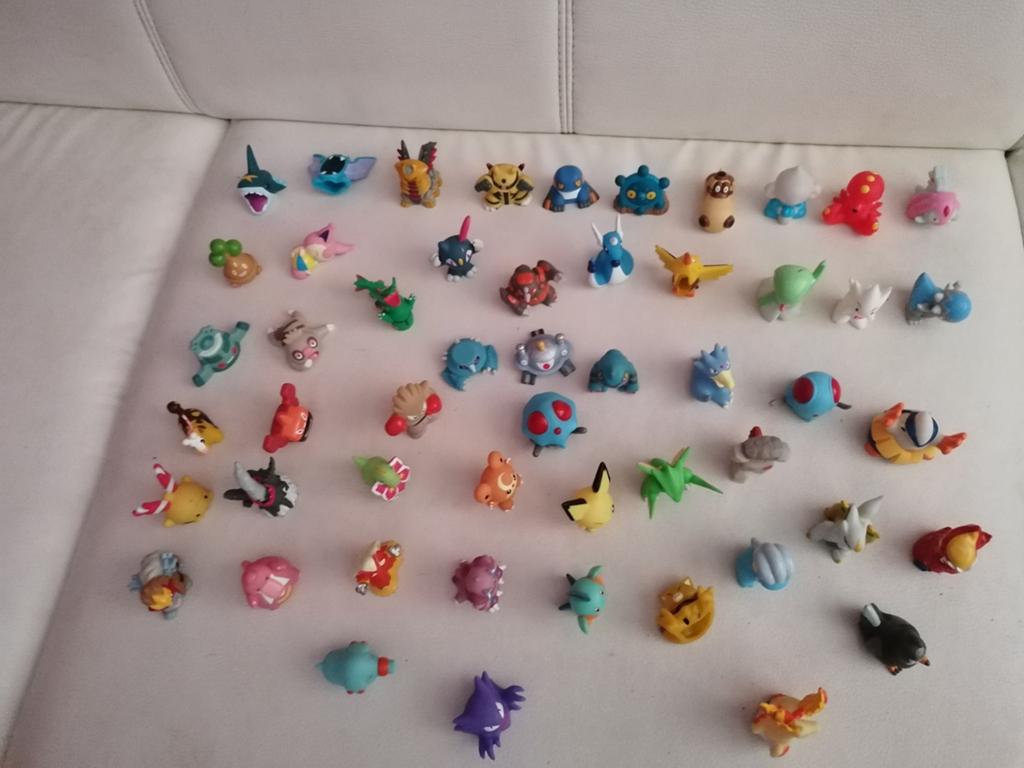 Lot de 90 Pokémon