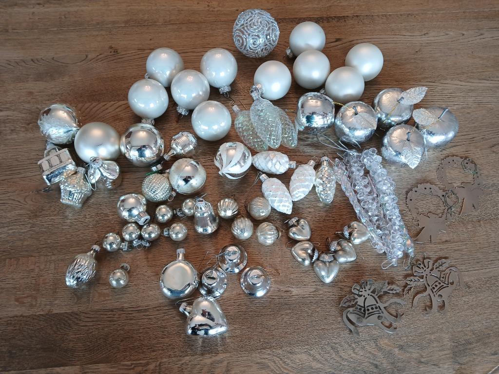 Lot de boules de Noël tons argenté, Divers, Enlèvement, Comme neuf