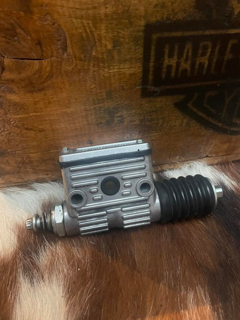 Maître cylindre frein ar OM Harley sportster 87-03, Enlèvement ou Envoi, Utilisé