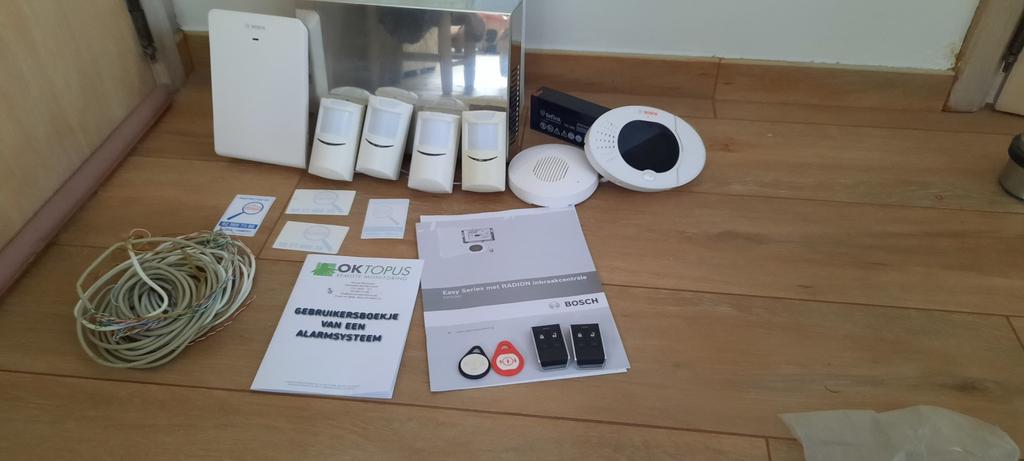 Système d'alarme Bosh, Bricolage & Construction, Systèmes d'alarme, Utilisé, Détecteur, Capteur ou Alarme, Autres types, Télécommande