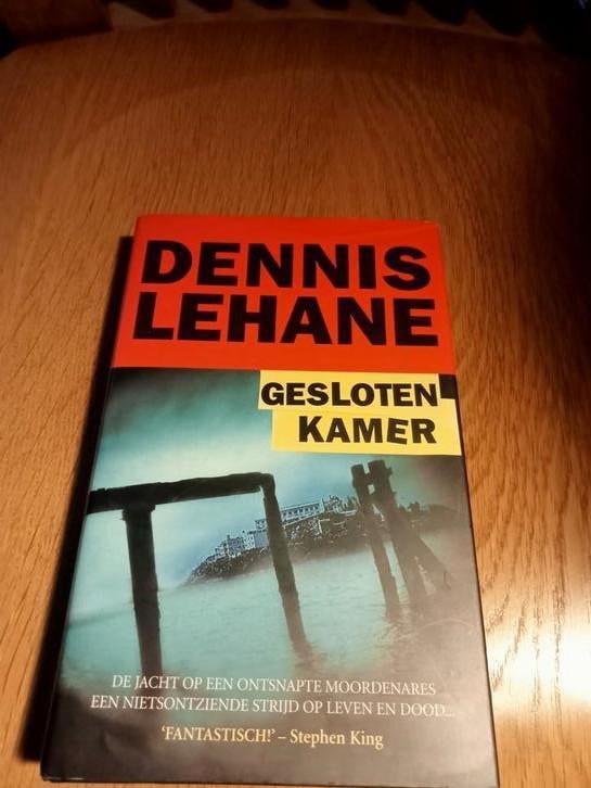 Dennis Lehane Gesloten Kamer, Ophalen of Verzenden, Gelezen