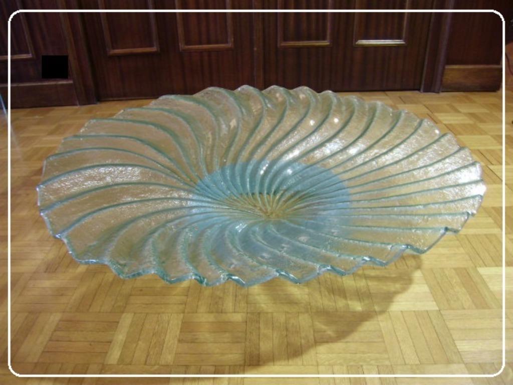 DESIGN XXL Schaal in iriserend lichtblauw MURANO golf-glas., Ophalen