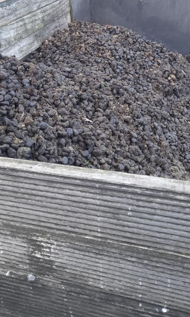 Gratis paardenmest, Enlèvement