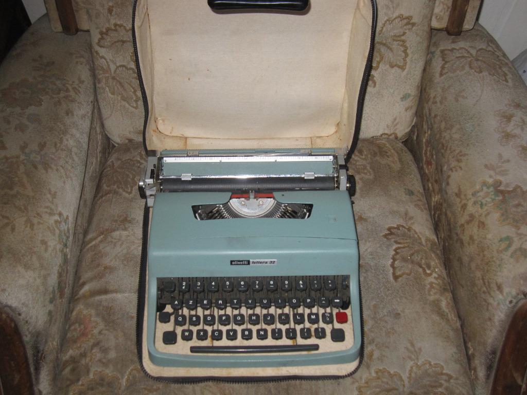 Machine à écrire., Diversen, Typemachines, Ophalen of Verzenden, Gebruikt