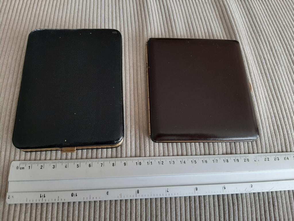 2 ultraplatte lederen sigarettenkokers, Ophalen of Verzenden, Zo goed als nieuw
