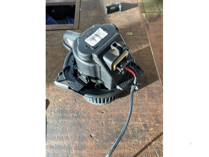 Moteur de ventilation chauffage d'un Renault Clio, Enlèvement ou Envoi, 3 mois de garantie, Utilisé, Renault