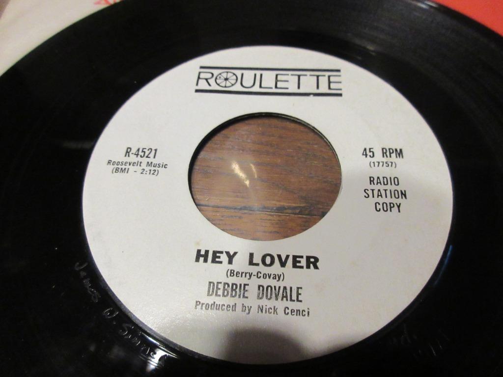 Debbie Dovale - Hey Lover / This World We Love In  Promo M-, Single, Utilisé, 7 pouces, R&B et Soul