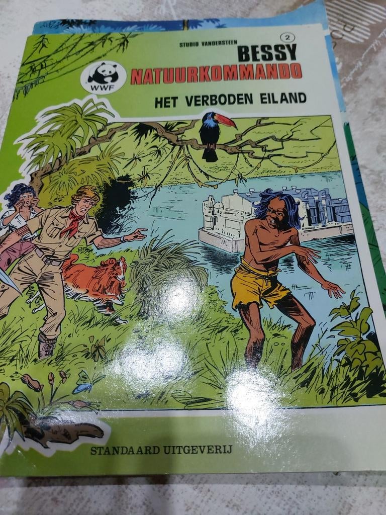 3 stripverhalen ( zie beschrijving)nieuw!, Boeken, Stripverhalen, Ophalen of Verzenden, Zo goed als nieuw