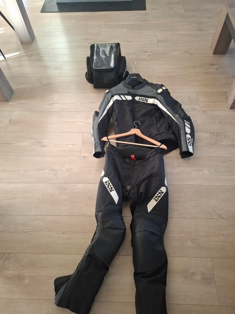 Tweedelig motorpak maat 50, Motoren, Kleding | Motorkleding, Ophalen