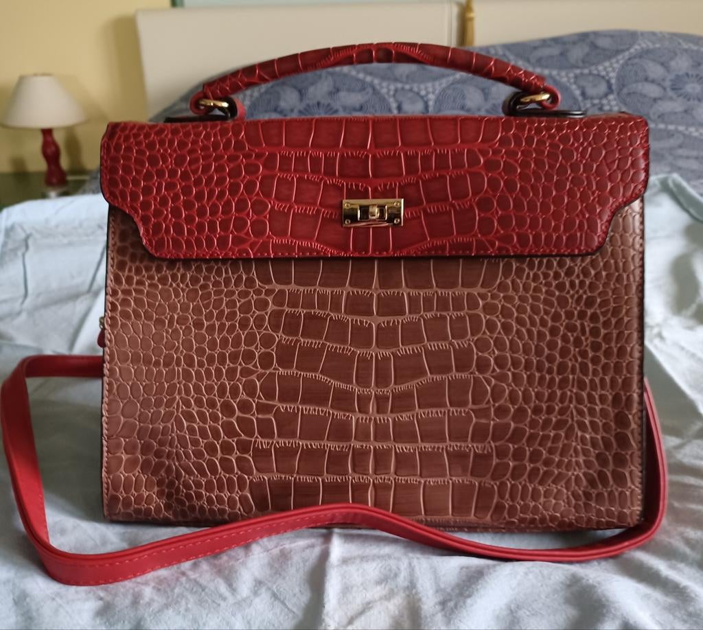 Nieuwe lederen handtas, bruin en bordeaux., Enlèvement, Neuf, Brun, Sac à main