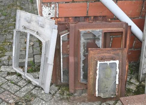 Oude stalen stalramen – ideaal voor decoratie of tuin, Enlèvement, Utilisé