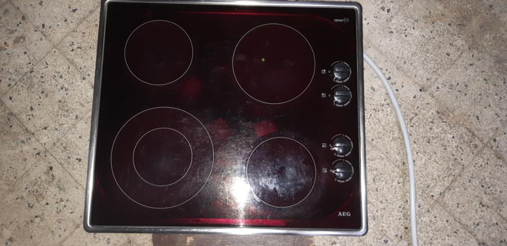 Keramische kookplaat, Electroménager, Tables de cuisson, 4 zones de cuisson, Encastré, Enlèvement, Utilisé