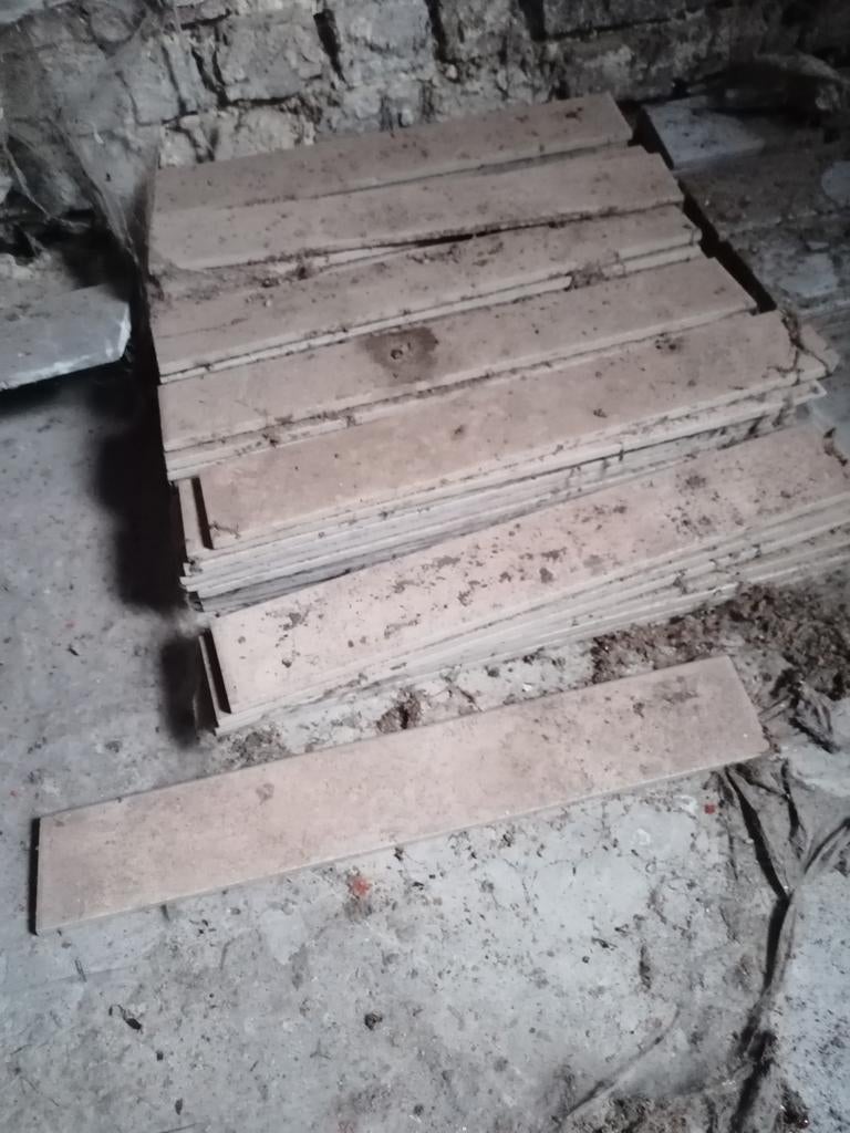 Beige langwerpige tegels met natuursteen-/marmerlook, Ophalen
