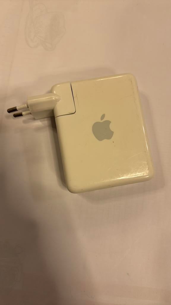Apple airport plug and play, Ophalen, Zo goed als nieuw