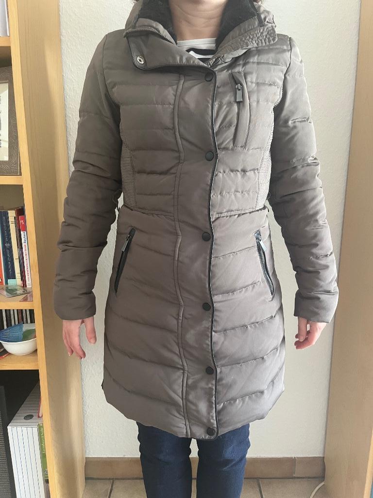 Manteau doudoune d’hiver femme taille 36, Vêtements | Femmes, Vestes | Hiver, Gris, Enlèvement, Porté, Zara