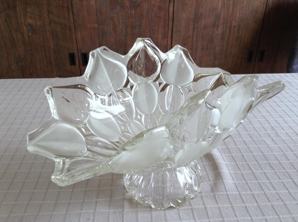 Coupe à fruits vintage en verre mat transparent tulipes, Antiquités & Art, Enlèvement ou Envoi