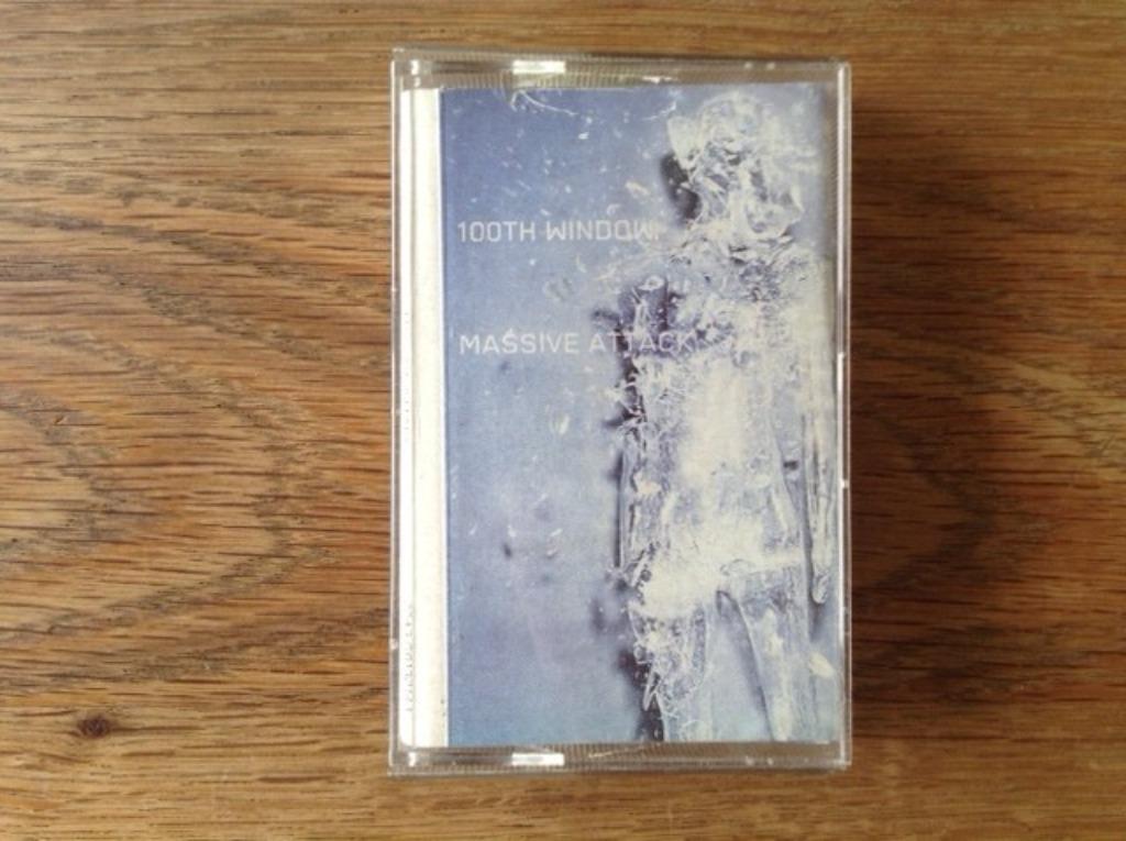 muziekcassette massive attack, Ophalen of Verzenden, Overige genres, 1 bandje, Origineel