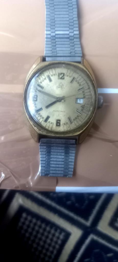 Montre mecanique Jil, Envoi
