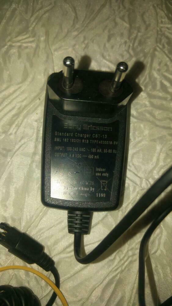 Chargeur oplader sony ericsson 4.9v 0.45a, Enlèvement ou Envoi, Comme neuf