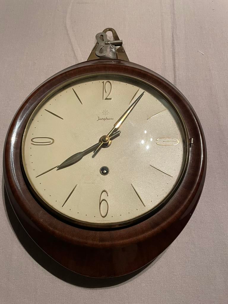 Een wandklok van junghans uit 1964, Ophalen of Verzenden