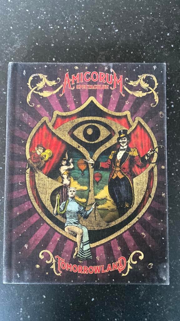 Cd’s Tomorrowland 2017, Ophalen of Verzenden, Nieuw in verpakking, Dance Populair