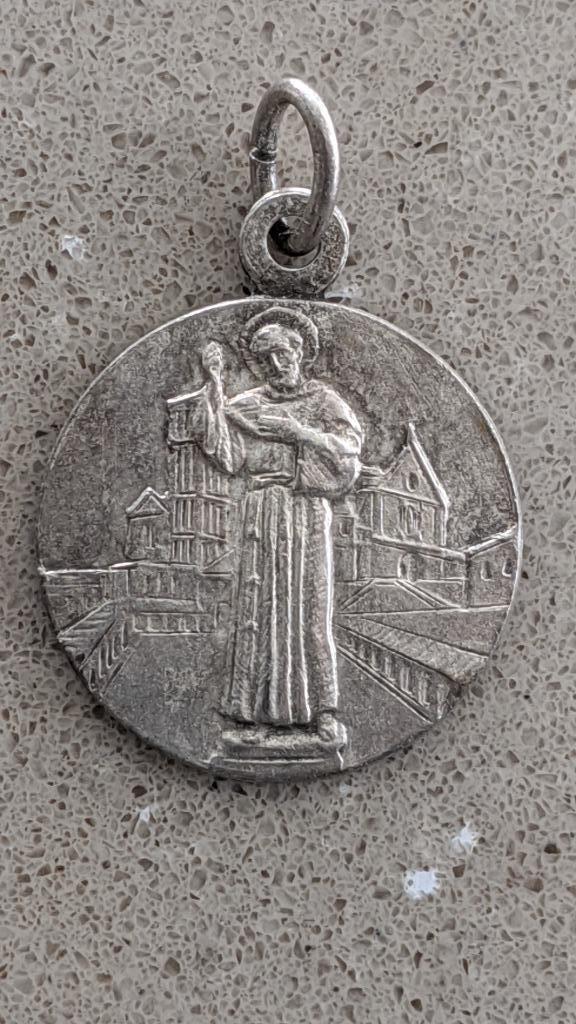 Médaillon de Saint François d'Assise, Collections, Religion, Enlèvement ou Envoi, Neuf, Bijoux, Christianisme | Catholique
