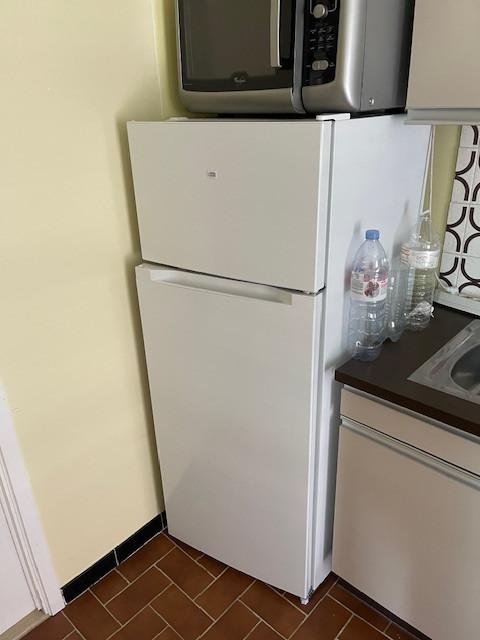 Combi frigo + congélateur Listo blanc, Elektronische apparatuur, Koelkasten en IJskasten, Zo goed als nieuw, Met aparte vriezer