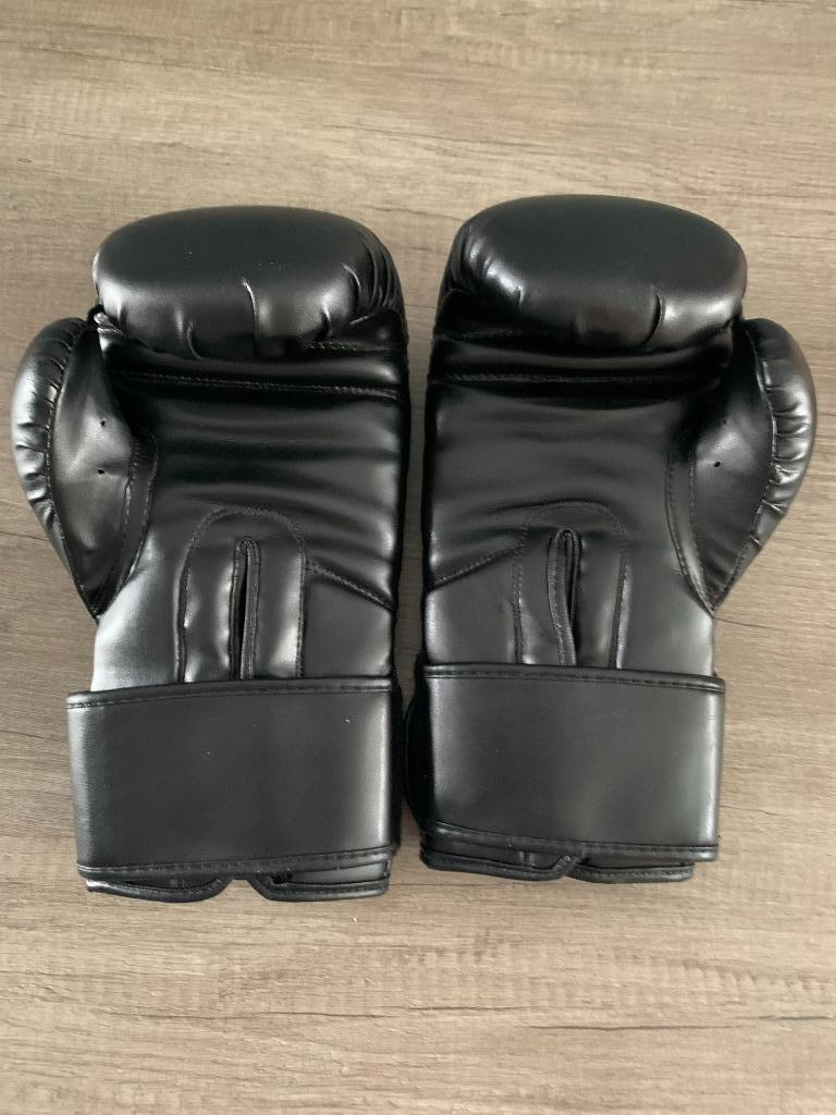 Bokshandschoenen M12, Sports & Fitness, Comme neuf, Enlèvement, Protection pour arts martiaux, Autres