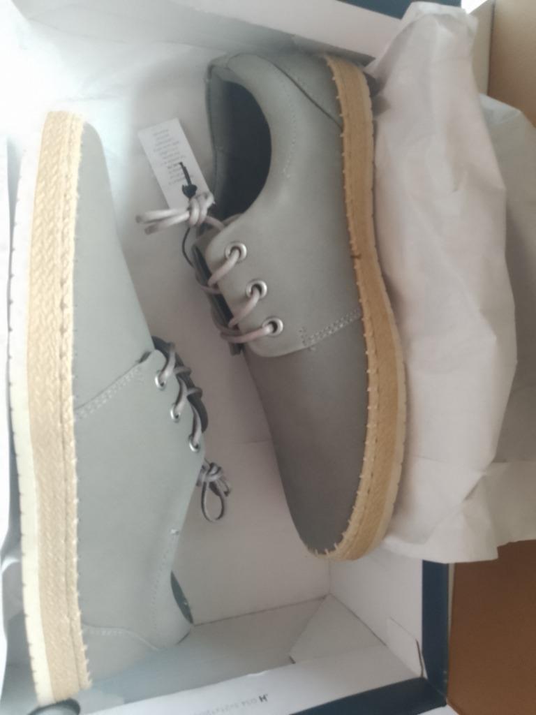 nieuwe pier one maat 40 veterschoenen grijs originele doos, Kleding | Heren, Schoenen, Overige kleuren, Nieuw, Pier One, Ophalen of Verzenden